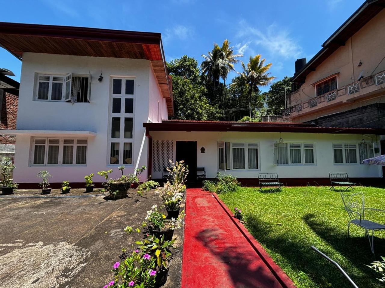 No 06 Veediya Bandara Lane Bahirawakanda แคนดี้ ภายนอก รูปภาพ