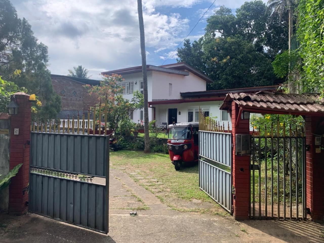 No 06 Veediya Bandara Lane Bahirawakanda แคนดี้ ภายนอก รูปภาพ